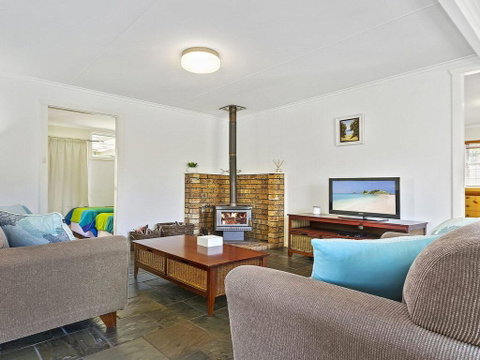 Coca Callala - 250m To The Beach - Kempsey Accommodation 1