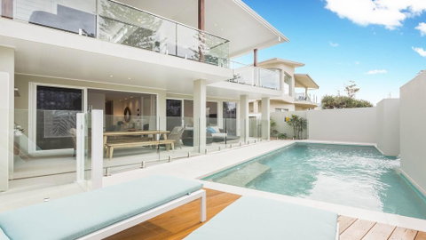 Coco De Mer Beach Villa - Kempsey Accommodation 3