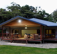 Coconut Beach House - Kempsey Accommodation