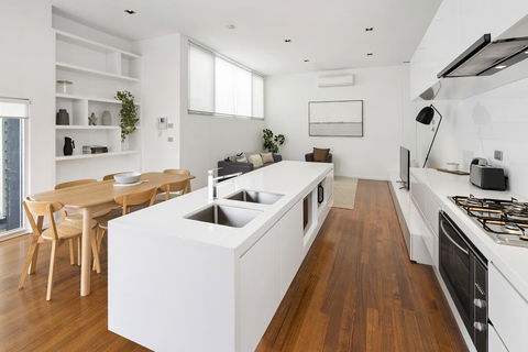 Cogens Two Bedroom Townhouse - Kempsey Accommodation 3