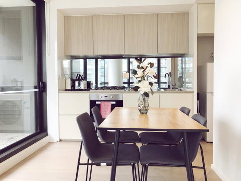 Collins Wharf S Collection - Kempsey Accommodation 0