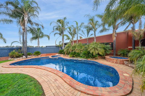 Comfort Inn Peppermill - Kempsey Accommodation 3