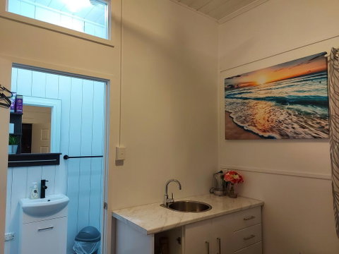 Comfortable Guest Room Closes To Emerald CBD - Kempsey Accommodation 2