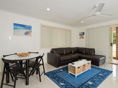 Comfortable Lowset Family Home Only Minutes From The Water! Tarooki St, Bellara - Kempsey Accommodation 2