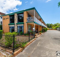 Comfy Ground Floor Unit opposite waterfront Welsby Pde Bongaree - Kempsey Accommodation