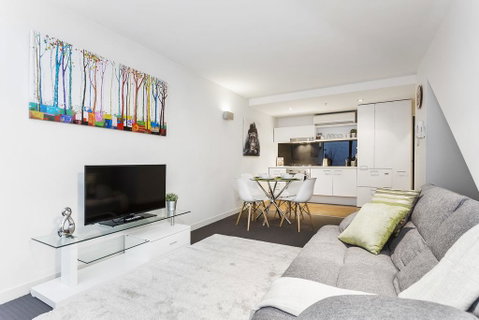 Complete Host AquaLuna Apartments - Kempsey Accommodation 1