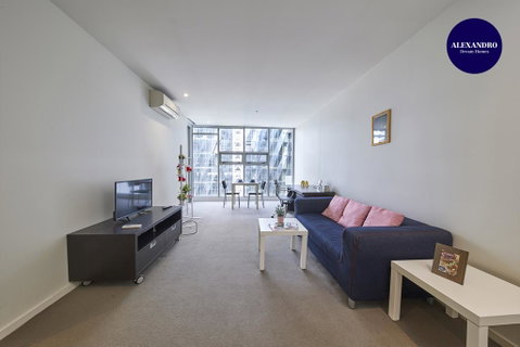 Convenient & Modern 1 Bed Apartment Docklands - Kempsey Accommodation 0
