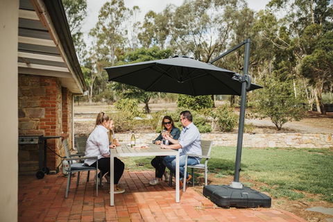 Cooke Cottage - Kempsey Accommodation 2