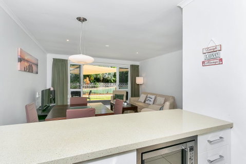 Coral Coast Resort Apartment - Kempsey Accommodation 3