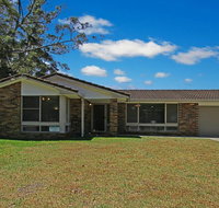 Corner Haven - family retreat with outdoor living - Kempsey Accommodation