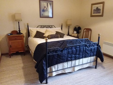 Cornwall Cottage - Kempsey Accommodation 1