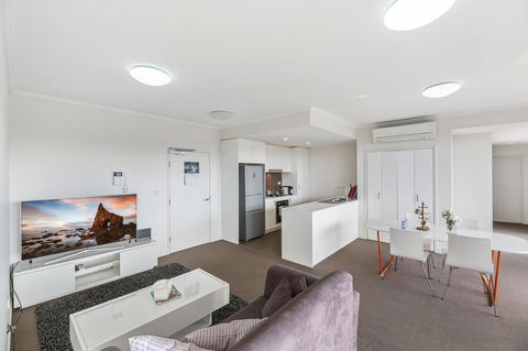 Cosy 3BR Penthouse Close To Westfield And Train - Kempsey Accommodation 3