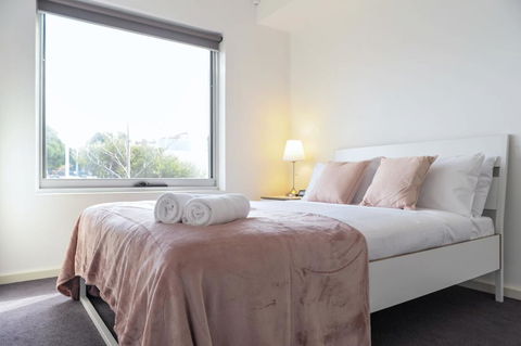 Cosy Apartment Near Racecourse - Kempsey Accommodation 3