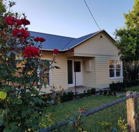 Cottage on Main - Kempsey Accommodation