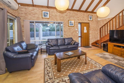 Country Cottage - Kempsey Accommodation 2