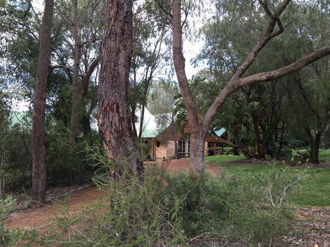 Country Retreat On 1 Acre With Pool, Hot Tub Surrounded By Trees - Kempsey Accommodation 0