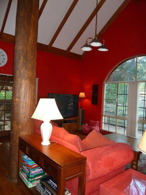 Country Retreat On 1 Acre With Pool, Hot Tub Surrounded By Trees - Kempsey Accommodation 1