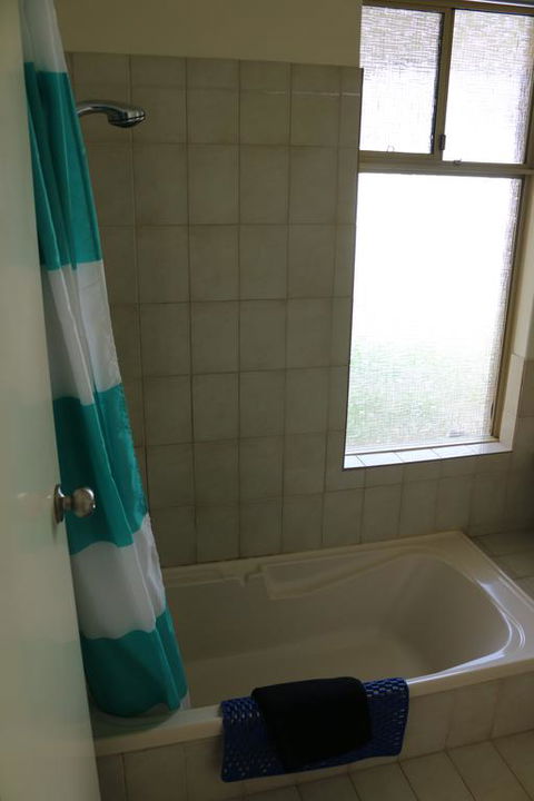 Cozy Stay @ Purser Cove Near University, Hospital & Transport - Kempsey Accommodation 1