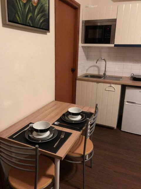 CozyStudioUnit In BeverlyHills (Train Accessible) - Kempsey Accommodation 3