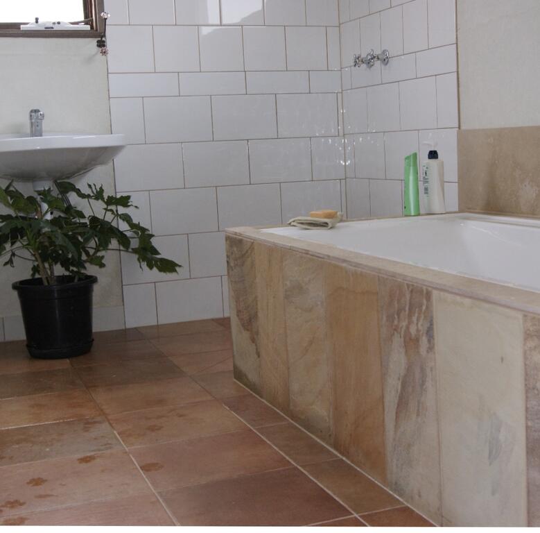 Majorca VIC Kempsey Accommodation