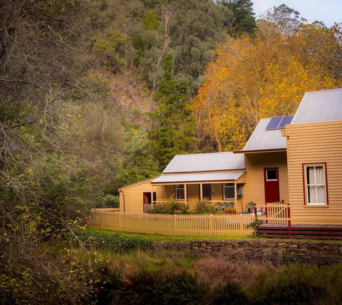 Creek Cottage - Kempsey Accommodation 2