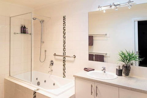 Creekside Apartment - Kempsey Accommodation 2