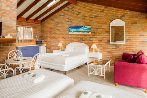 Crescent Head Resort & Conference Centre - Kempsey Accommodation 1