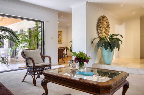 Cronulla Beach House B&B - Kempsey Accommodation 1