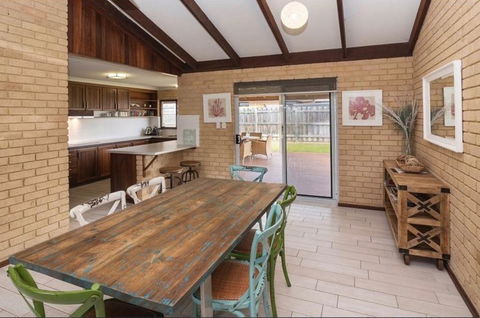 Crystal Shores - Quindalup - Kempsey Accommodation 2