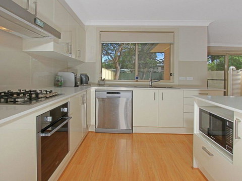CShells On Quay - Perfect Location And Great Views - Kempsey Accommodation 3