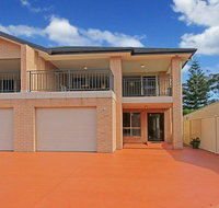 CShells On Quay - perfect location and great views - Kempsey Accommodation