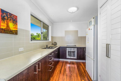 Cypress Beachfront - Kempsey Accommodation 2