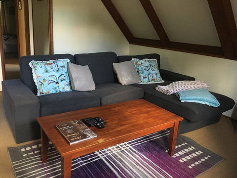 Dancing Waters Cottage - Kempsey Accommodation 1