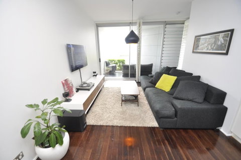 Darlinghurst Self-Contained Modern One-Bedroom Apartment (313 BUR) - Kempsey Accommodation 3