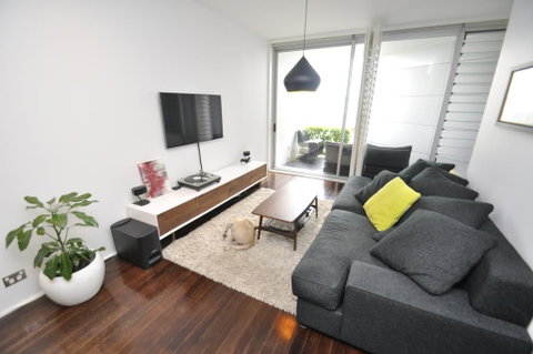 Darlinghurst Self-Contained Modern One-Bedroom Apartment (313 BUR) - Kempsey Accommodation 0