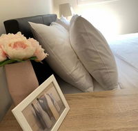 Delicate Bedroom in Bentleigh East - Kempsey Accommodation