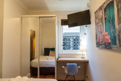 Delightful 3 Bedroom Apartment Near Chapel Street In St Kilda - Kempsey Accommodation 3