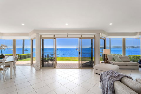 Delphini 1 - Salamander Bay - Kempsey Accommodation 1