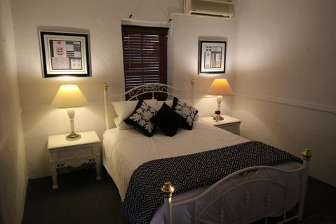 Dempster Cottage - Kempsey Accommodation 2
