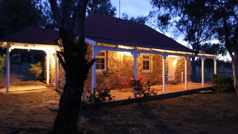 Dempster Cottage - Kempsey Accommodation 0