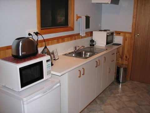 Derwent Bridge Chalets & Studios - Kempsey Accommodation 3