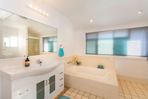 Dog Lovers Retreat - Kempsey Accommodation 3