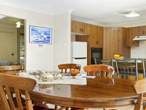 Dolphin Cottage - In The Heart Of Callala Beach - Kempsey Accommodation 2