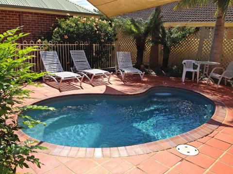 Dolphin Shores - Kempsey Accommodation 0