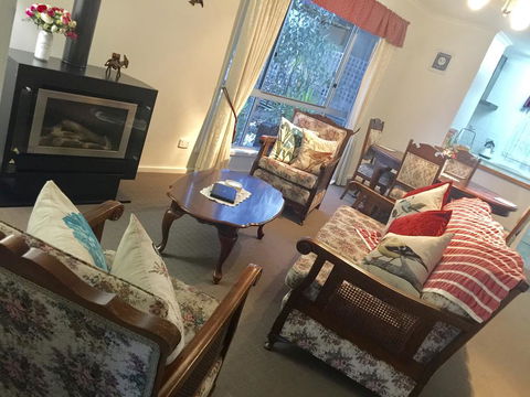 Donkey Tales Farm Cottages - Kempsey Accommodation 2