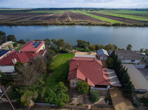 Doreen's - Kempsey Accommodation 0