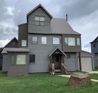 Dragonfly Chalet - Kempsey Accommodation