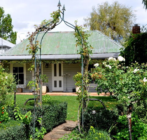 Drayshed Cottage - Kempsey Accommodation 0