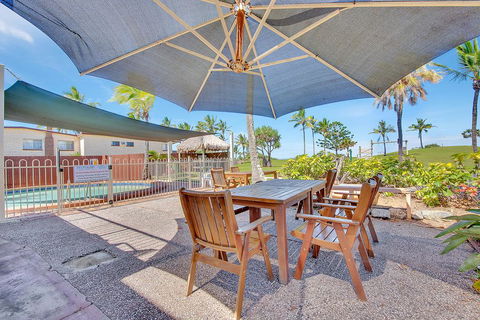 Driftwood On The Beach - Kempsey Accommodation 3
