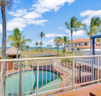 Driftwood on the Beach - Kempsey Accommodation